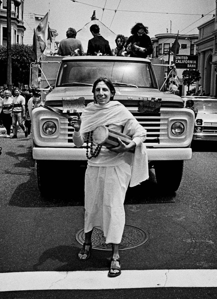 Subhal Das (Steve Bohlert) leads the deities float down the street during the Rathayatra Festival—
the first outside of India—organized by the International Society of Krishna Consciousness (ISKCON)