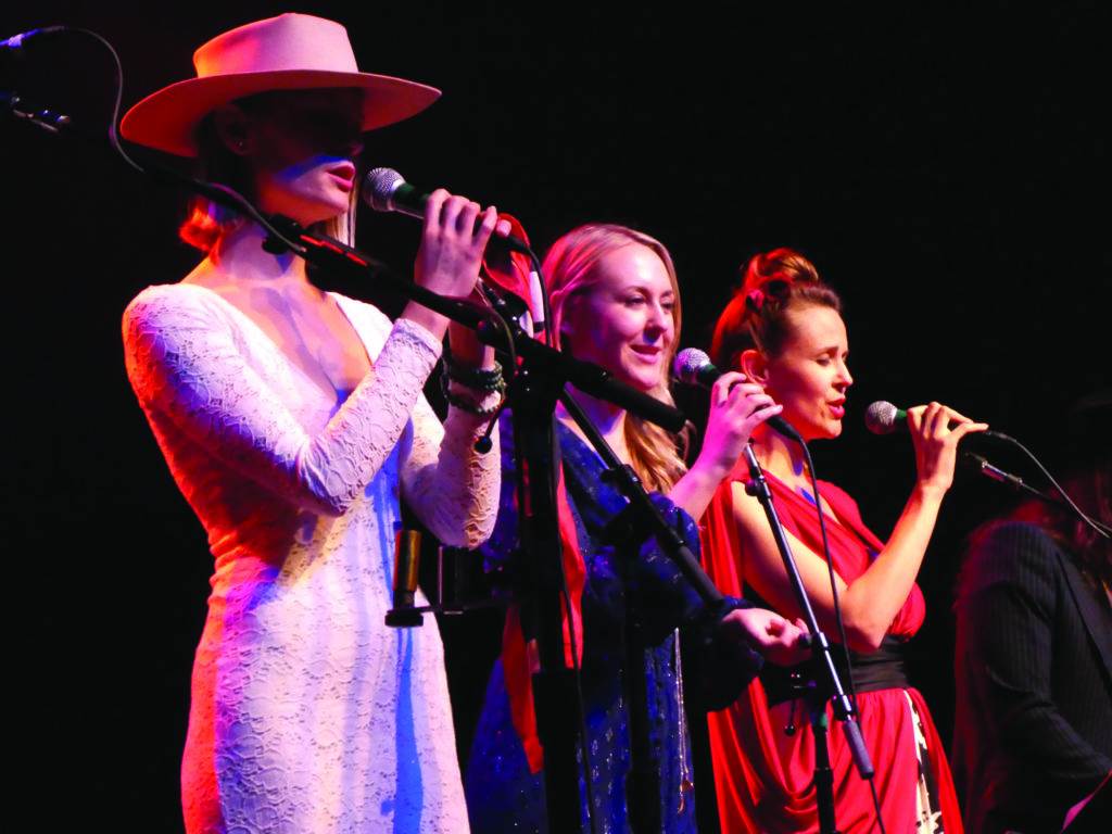 Barlow’s daughters, Leah Justine, Anna Winter and Amelia Rose commemorate. Dad at Fillmore