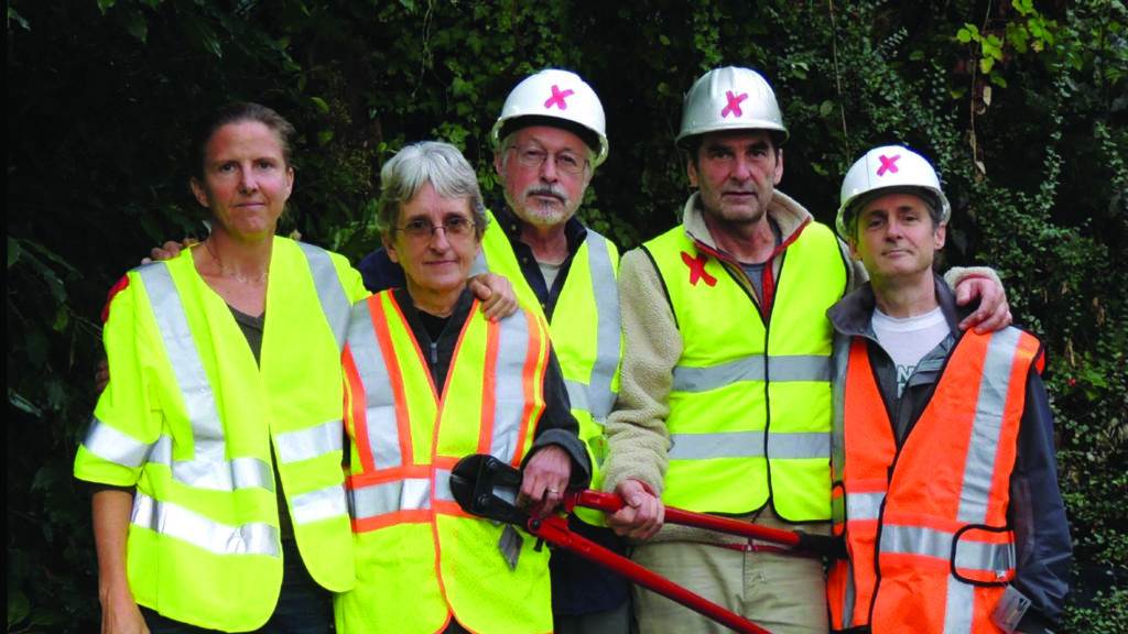 The Valve Turners (l. to r.): Emily
Johnston, Annette Klapstein, Leonard
Higgins, Ken Ward and Michael Foster