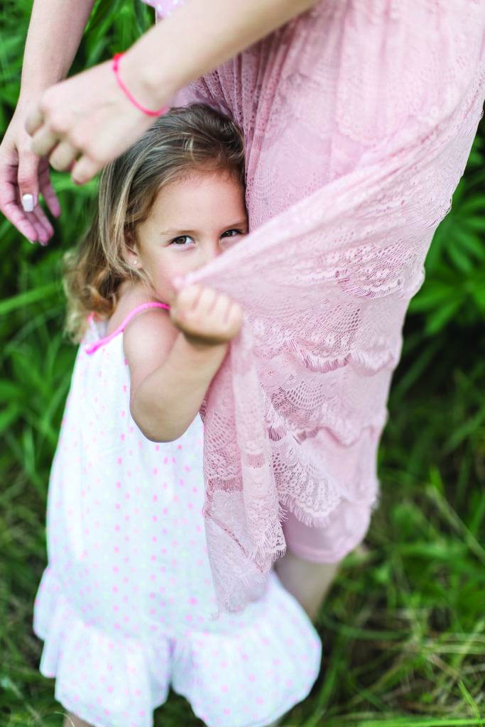 girl with mom